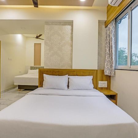 Sai Sagar Lodging & Boarding Ulhāsnagar エクステリア 写真