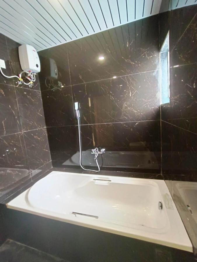 Sai Sagar Lodging & Boarding Ulhāsnagar エクステリア 写真
