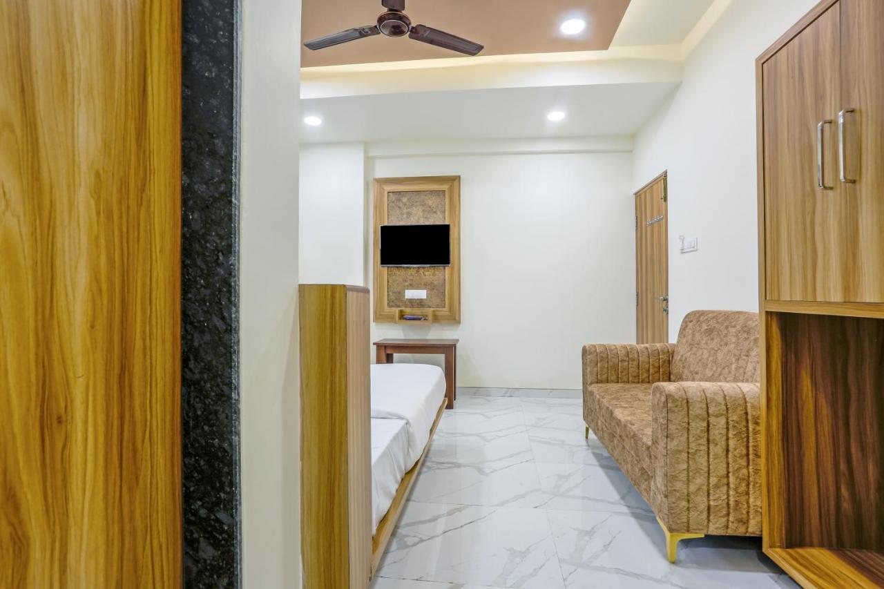 Sai Sagar Lodging & Boarding Ulhāsnagar エクステリア 写真