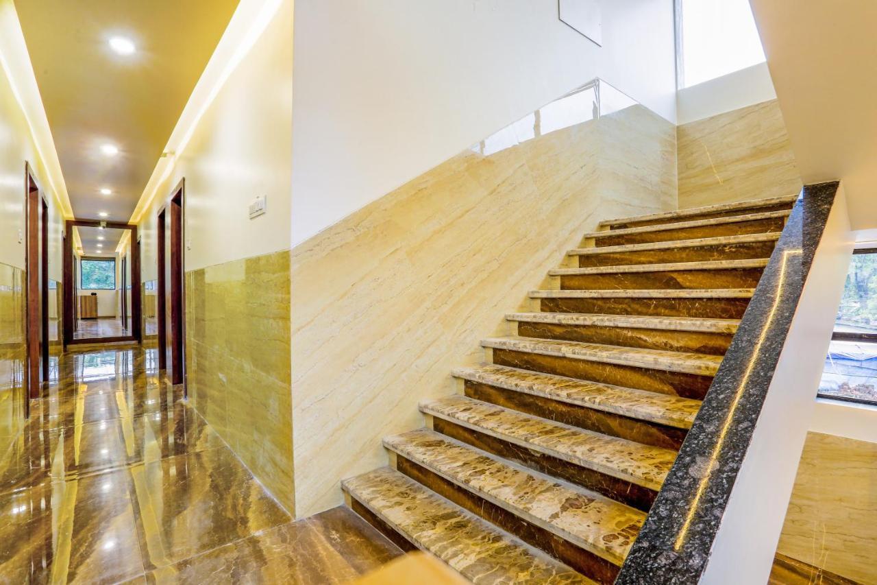 Sai Sagar Lodging & Boarding Ulhāsnagar エクステリア 写真